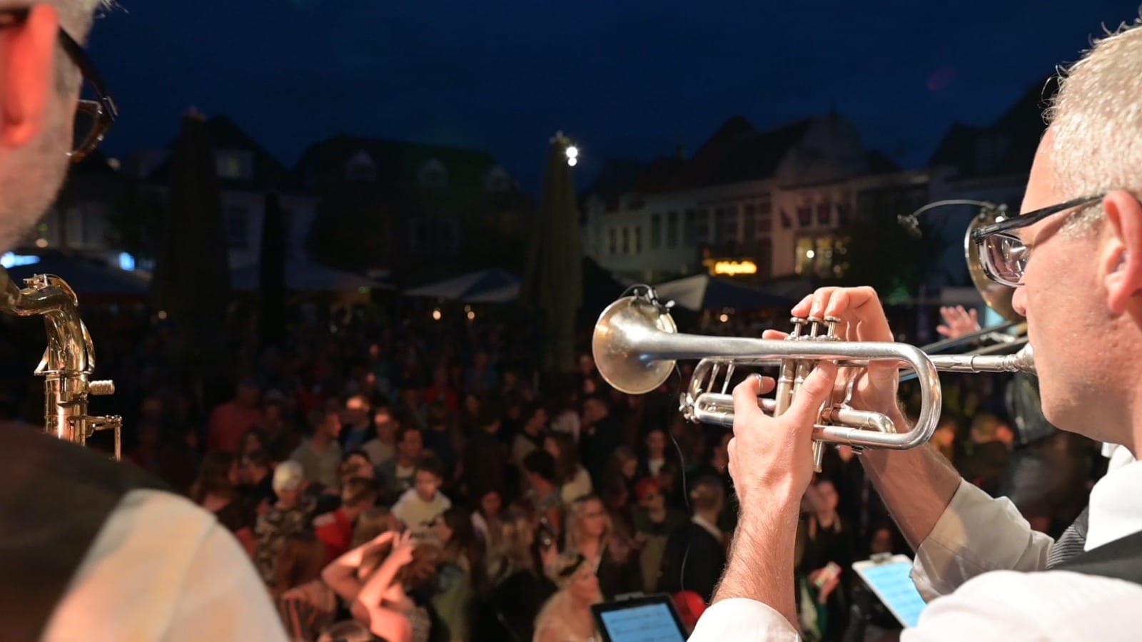 Harderwijk LIVE zorgt in de zomer voor de beste muziek op de Markt | feestband.com