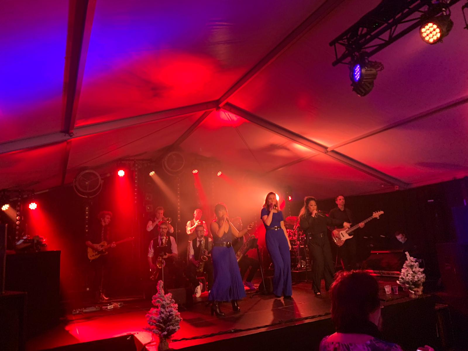 Event on trend met de leukste party-, cover-, of bigband | feestband.com